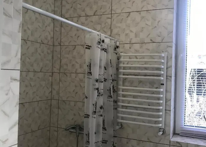 будинок біля джерела *